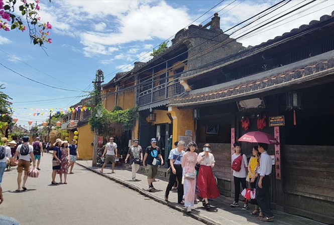 'Kẻ ngáng đường' trong bảo tồn di sản đô thị cổ - làng cổ Việt Nam Đô thị cổ Hội An.