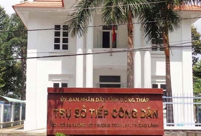 Hai giám đốc Sở tại Ðồng Tháp bị yêu cầu xử lý Nhiều giám đốc Sở thuộc UBND tỉnh Ðồng Tháp không tiếp dân một ngày nào trong suốt 5,5 năm.
