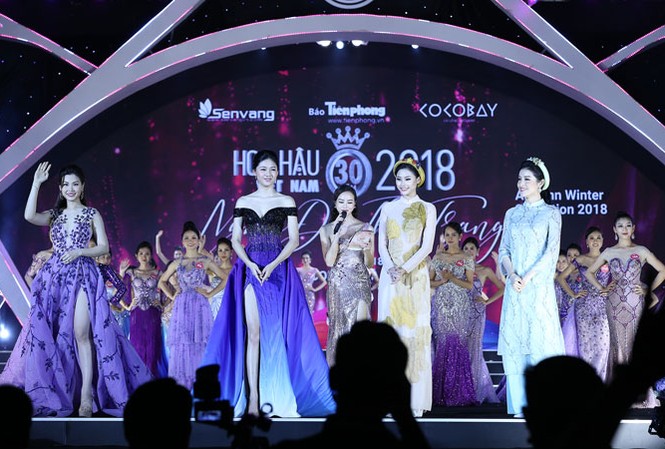 Các show thời trang đều vượt mong đợi Ðể giảm gánh nặng tâm lý cho thí sinh, mở và kết màn diễn đều do các hoa hậu, á hậu dẫn dắt. Ảnh: Hoàng Mạnh Thắng.