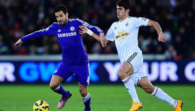 Cesc Fabregas lập kỷ lục về kiến tạo Fabregas lập kỷ lục kiến tạo tại Premier League