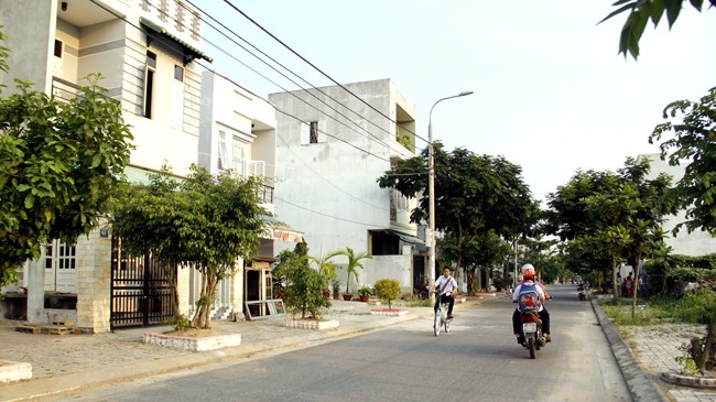 Cả phường sống ở mặt tiền Tất cả các nhà trong phường đều được ở mặt tiền đường 5,5 m trở lên, hoàn toàn không có kiệt, hẻm. Ảnh: Thanh Trần