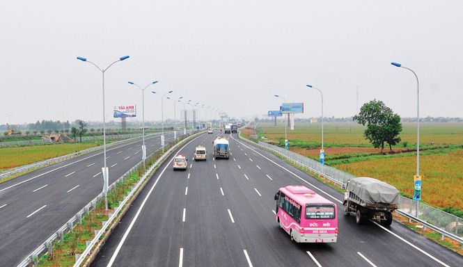“Ðại gia” VEC sắp bước vào thời kỳ tự chủ VEC như chàng trai trưởng thành sắp được tự lập (trong ảnh là cao tốc Cầu Giẽ - Ninh Bình, một trong những dự án hiệu quả nhất của VEC)
