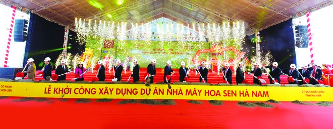Tập đoàn Hoa Sen “tiến quân” ra Bắc bằng dự án 3.000 tỷ đồng Tập đoàn Hoa Sen “tiến quân” ra Bắc bằng dự án 3.000 tỷ đồng