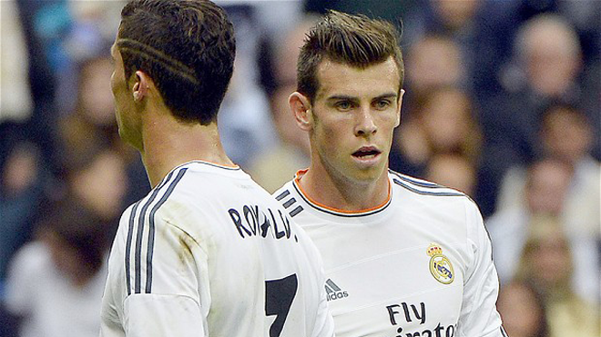 Real Madrid chi 'khủng' giữ chân 4 trụ cột Real Madrid giữ chân các trụ cột trước án cấm chuyển nhượng.