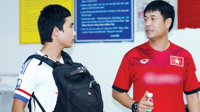 Anh Vũ và nguồn cảm hứng Garrincha ở ĐT Việt Nam Anh Vũ (trái).