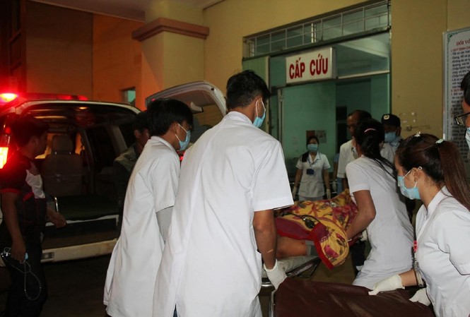 Vụ nổ súng 3 người chết tại Đắk Nông: Nóng chuyện tranh chấp đất đai Nạn nhân được cấp cứu tại Bệnh viện Đa khoa tỉnh Đắk Nông.