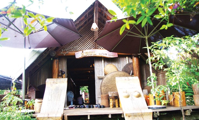 Cà phê “độc, lạ” ở Buôn Ma Arul Coffee.