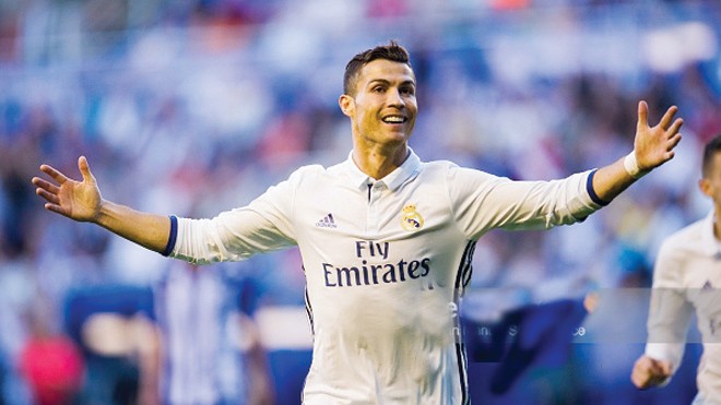 Ronaldo trở lại mạnh mẽ Ronaldo lập hat-trick, xóa đi những lo ngại về phong độ của anh thời gian gần đây. Ảnh: Getty Images