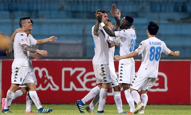 CLB Hà Nội T&T đổi tên từ V.League 2017 Từ mùa giải 2017 CLB Hà Nội T&T sẽ đổi tên thành CLB Hà Nội. Ảnh: VSI