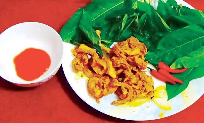 Lạ lùng rêu đá, đậm đà thịt chua Thịt chua xứ Mường Thanh Sơn. Ảnh: A.M