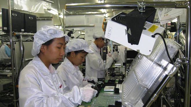 Chảy máu chất xám vì “đòi” phải có hộ khẩu Nhiều chuyên gia công nghệ cao không có hộ khẩu TPHCM không được thi công chức, phải làm việc cho công ty nước ngoài với nhiều đãi ngộ rất cao. Ảnh: Huy Thịnh