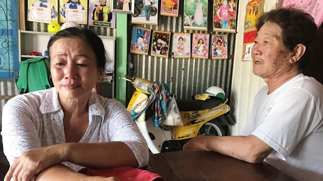 Bí thư Huyện ủy muốn “đi đêm” với nạn nhân Vợ chồng ông Thương, bà Lệ đều khóc tức tưởi vì bị ức hiếp