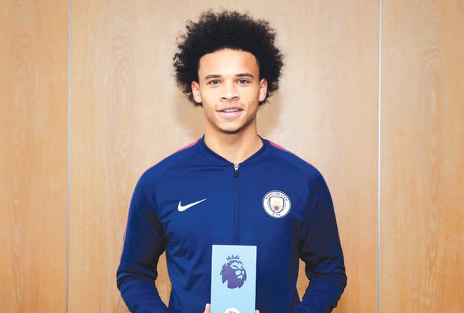 Man City thâu tóm danh hiệu tháng 10 Leroy Sane lần đầu tiên đoạt danh hiệu cầu thủ xuất sắc nhất tháng ở giải ngoại hạng Anh.