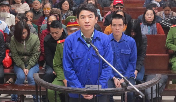 Trùm sàn vàng Khải Thái cho rằng chỉ “kinh doanh trái phép” Bị cáo Saga tại tòa Ảnh: X.A