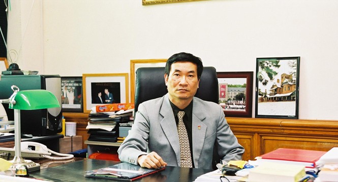 GS Đào Trọng Thi: Ủng hộ cử nhân tài năng ra nước ngoài học tập GS. Đào Trọng Thi cho rằng cử nhân tài năng cần phải được đào tạo trong môi trường tốt nhất. Ảnh: B.T