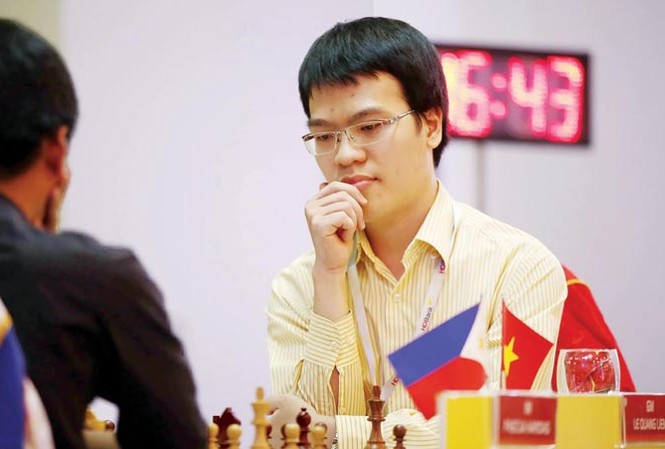 Lê Quang Liêm tranh tài cùng các kỳ thủ quốc tế VĐV Lê Quang Liêm trong một giải cờ vua quốc tế. Ảnh: N.Minh.