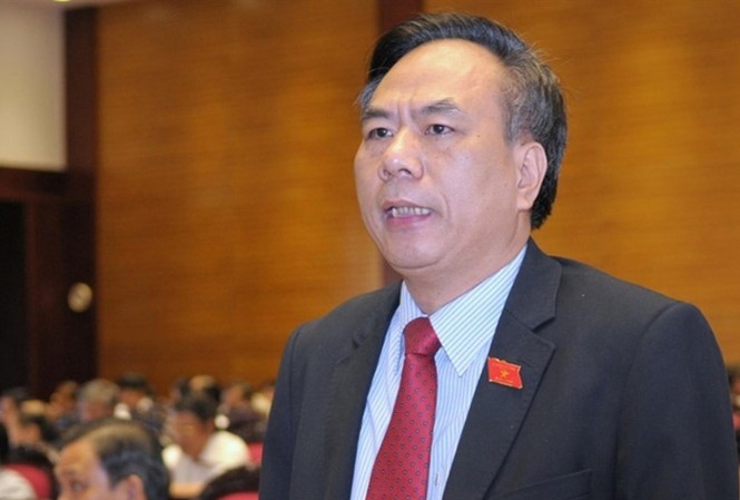 Thêm gánh nặng cho người thu nhập thấp Ông Bùi Đức Thụ.