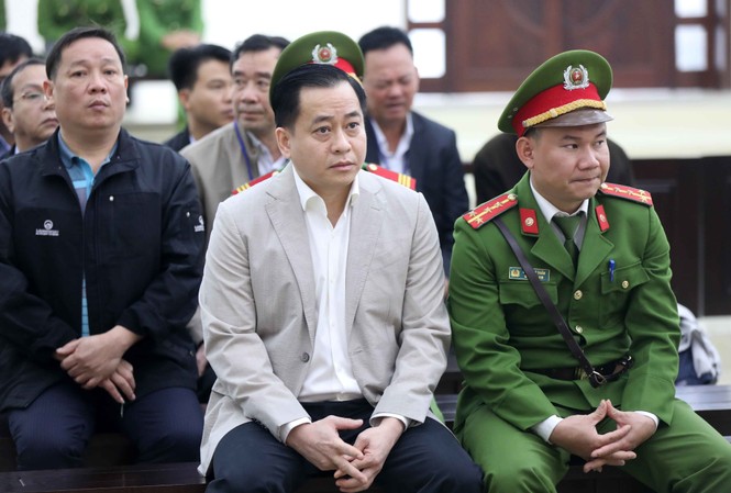 Giúp Vũ 'nhôm' vì không muốn bị mất ghế Giúp Vũ 'nhôm' vì không muốn bị mất ghế