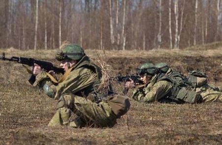 Quân đội Nga huấn luyện bắn UAV dựa trên kinh nghiệm chiến tranh Syria Quân đội Nga huấn luyện bắn UAV dựa trên kinh nghiệm chiến tranh Syria