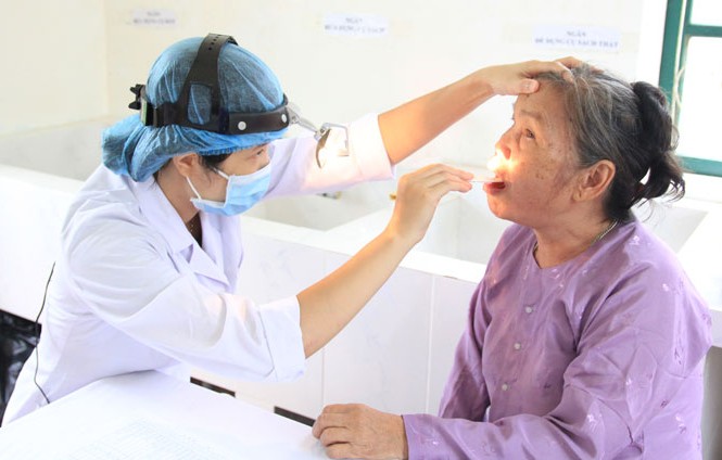 BẢN TIN TÌNH NGUYỆN: Chăm sóc sức khỏe cho 1.200 đồng bào dân tộc BẢN TIN TÌNH NGUYỆN: Chăm sóc sức khỏe cho 1.200 đồng bào dân tộc