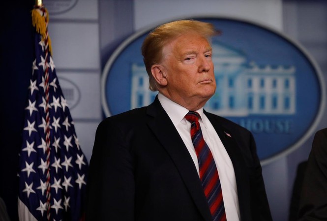 Đảng Dân chủ thách thức Trump tái khởi động chính phủ Mỹ Tổng thống Donald Trump được dự báo sẽ đối mặt với năm mới đầy sóng gió