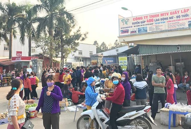Gần Tết, có 18 cuộc ngừng việc tập thể của công nhân Công nhân Công ty TNHH một thành viên Giày Lập Thạch đình công vì cho rằng thưởng Tết thấp