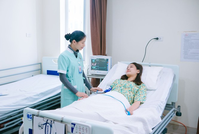 Không khống chế số phòng dịch vụ tại bệnh viện công Nhiều người dân tham gia các loại hình bảo hiểm sức khỏe thương mại nên cần các loại khám chữa bệnh chất lượng cao. Ảnh: Hồng Vĩnh