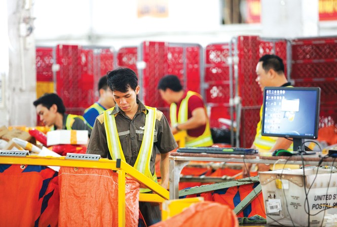 Bỏ 'bầu sữa' 330 tỷ đồng để thành doanh nghiệp tỷ USD Chuẩn bị đưa thư, hàng đến người nhận