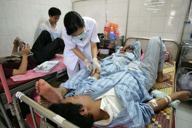 'Bệnh viện đang sống nhờ… quá tải' Hiện nay tình trạng quá tải bệnh nhân ở tuyến trung ương rất nhiều. ảnh: như ý