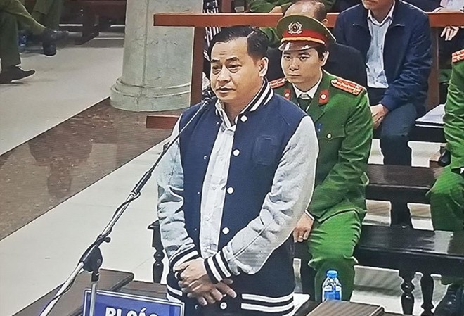 Vũ “nhôm” kêu oan: Bị cáo vào ngành không phải để trục lợi Bị cáo Phan Văn Anh Vũ cho rằng mình bị oan