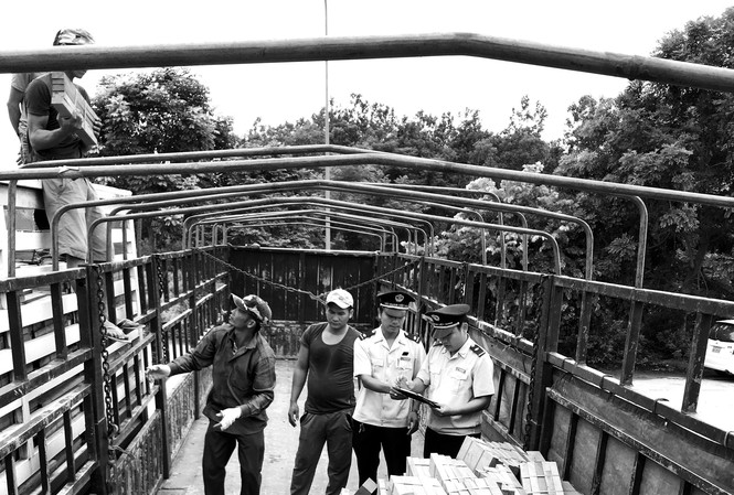 Xác minh xuất xứ hàng hóa: Doanh nghiệp bất hợp tác, hải quan lúng túng? Ông Nguyễn Tiến Lộc - Cục trưởng Cục Kiểm tra sau thông quan cho biết nhiều doanh nghiệp bất hợp tác khi bị kiểm tra xuất xứ hàng hóa