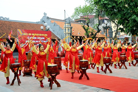 Đền Đồng Nhân “thay áo” đón bằng xếp hạng di tích cấp Quốc gia đặc biệt Các tiết mục tuồng tái hiện khí thế hào hùng của cuộc khởi nghĩa Hai Bà Trưng