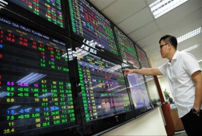 Dòng tiền ít, dịch bệnh kéo chùng thị trường chứng khoán Thị trường nhốm đỏ vì bị ảnh hưởng bởi dịch Covid 19