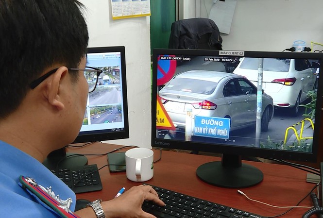 Vẫn rối phạt nguội vi phạm giao thông Lực lượng chức năng trích xuất camera để phạt nguội các phương tiện vi phạm