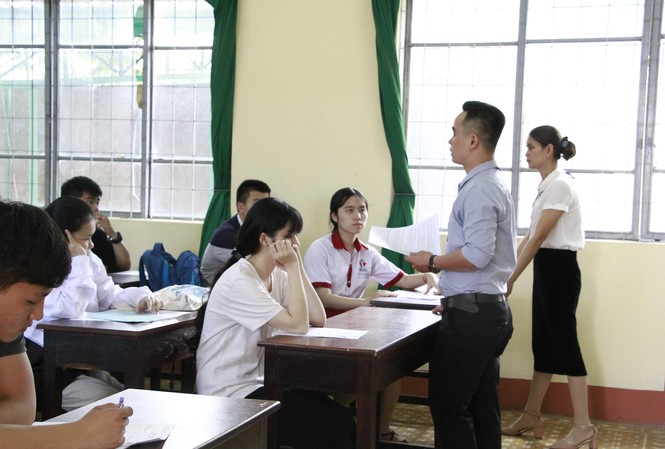 Đắk Lắk: Điểm danh những ngôi trường có học sinh đỗ tốt nghiệp 100% Thí sinh Đắk Lắk tham dự kỳ thi THPT quốc gia 2019.