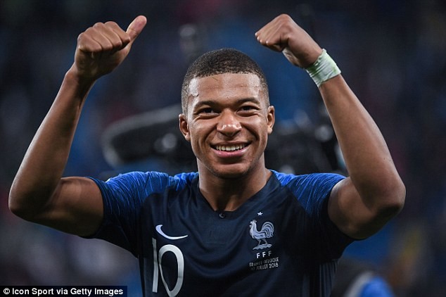 ‘Thần đồng’ Kylian Mbappe cười nhạo trên nỗi đau tuyển Anh Kylian Mbappe đáp trả người Anh