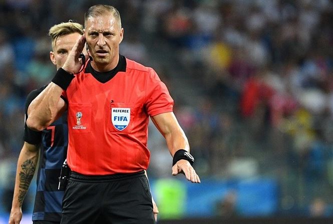 Trọng tài bắt chính trận chung kết World Cup là ai? Ông Nestor Pitana ở trận Croatia - Đan Mạch