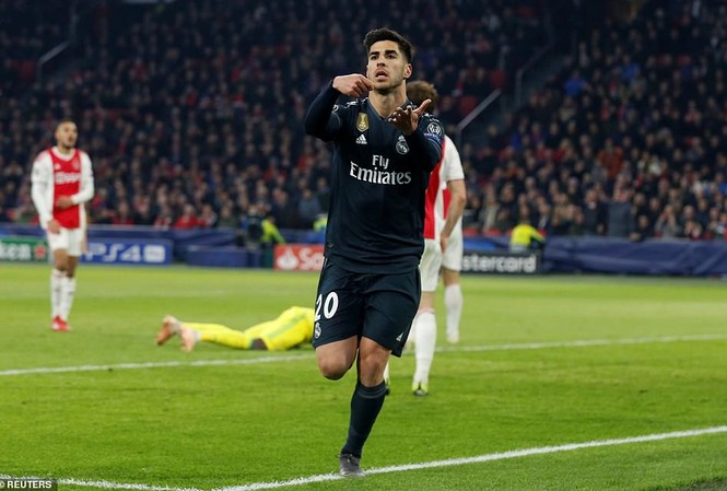 Sao trẻ tỏa sáng, Real Madrid thắng nhọc Ajax Marco Asensio ăn mừng bàn thắng ấn định chiến thắng