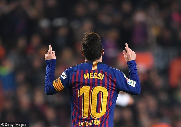 Lionel Messi lập siêu kỷ lục sau trận thắng Real Valladolid Lionel Messi ăn mừng bàn thắng trước Real Valladolid
