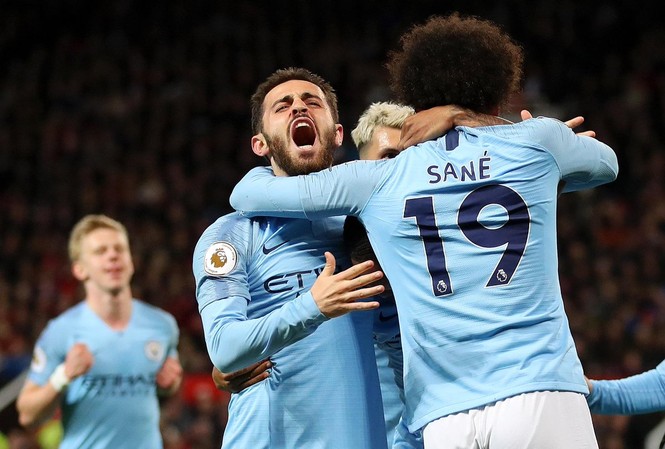 Xé lưới M.U, Man City lập kỷ lục chưa từng có ở nước Anh Bernardo Silva và Leroy Sane đưa Man City vào lịch sử