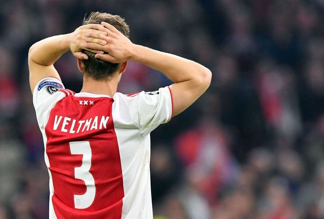Mourinho chỉ ra sai lầm khiến Ajax thua nghiệt ngã trước Tottenham Hậu vệ Ajax không tin vào thất bại