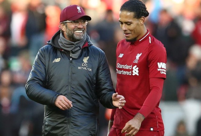 Siêu hậu vệ Van Dijk 'bật mí' điều không ai ngờ ở HLV Jurgen Klopp Van Dijk và HLV Jurgen Klopp