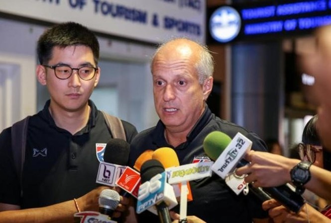 Thua Singapore, HLV U23 Thái Lan nổi trận lôi đình HLV Alexandre Gama thất vọng với U23 Thái Lan