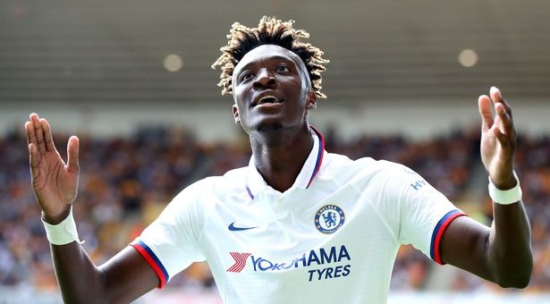 Sao trẻ Chelsea tái lập kỳ tích của Ronaldo ở giải Ngoại hạng Anh Tammy Abraham tỏa sáng rực rỡ cùng Chelsea.