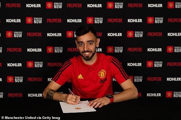 ‘Bom tấn’ Bruno Fernandes rạng rỡ ra mắt M.U ‘Bom tấn’ Bruno Fernandes rạng rỡ ra mắt M.U