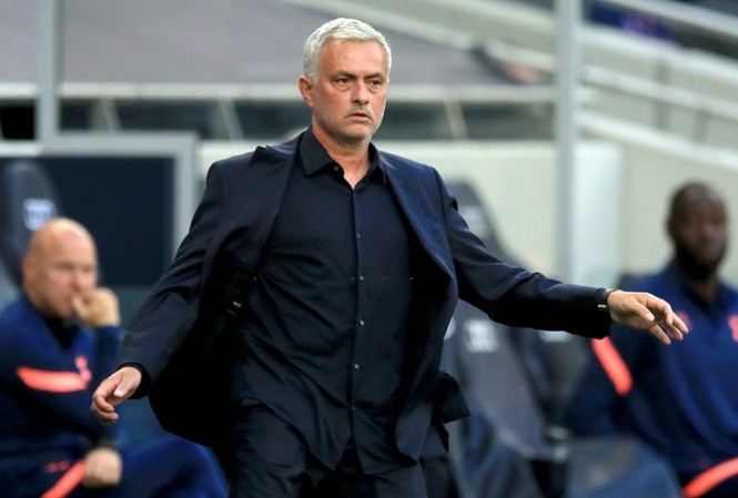 Tái ngộ Chelsea, HLV Mourinho ngậm ngùi 'buông súng' HLV Mourinho xác định buông sân chơi cúp Liên đoàn Anh