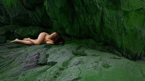 Showbiz 13/6: Triển lãm ảnh nude 18+ được cấp phép Nghệ sĩ Thái Phiên được tổ chức triển lãm ảnh nude 18+