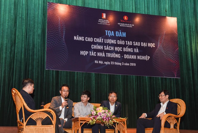 Doanh nghiệp chưa có nhu cầu sử dụng nhân lực trình độ cao Các diễn giả tại buổi tọa đàm