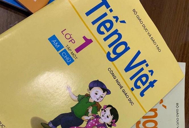 GS Hồ Ngọc Đại nói gì khi sách giáo khoa bị loại ngay từ vòng thẩm định SGK của GS Hồ Ngọc Đại được dạy học 40 năm và qua 3 lần thẩm định
