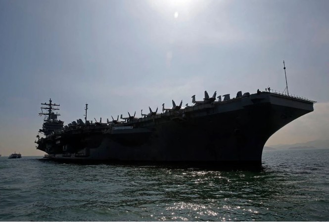 Biển Đông và những diễn tiến Tàu sân bay Ronald Reagan ảnh: AP